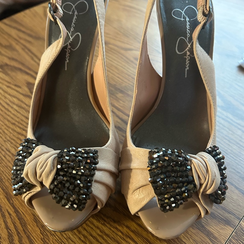 Jessica Simpson Tan Black Peep-Toe Heels